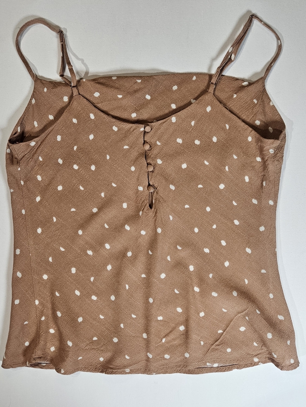 ASTR Polka Dot Camisole Tank Top Womens Medium Tan White Soft Knit Beachy